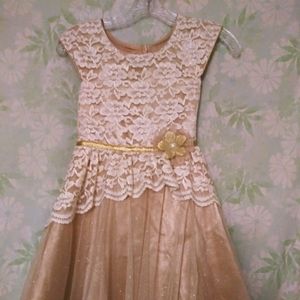 Girl's Dress